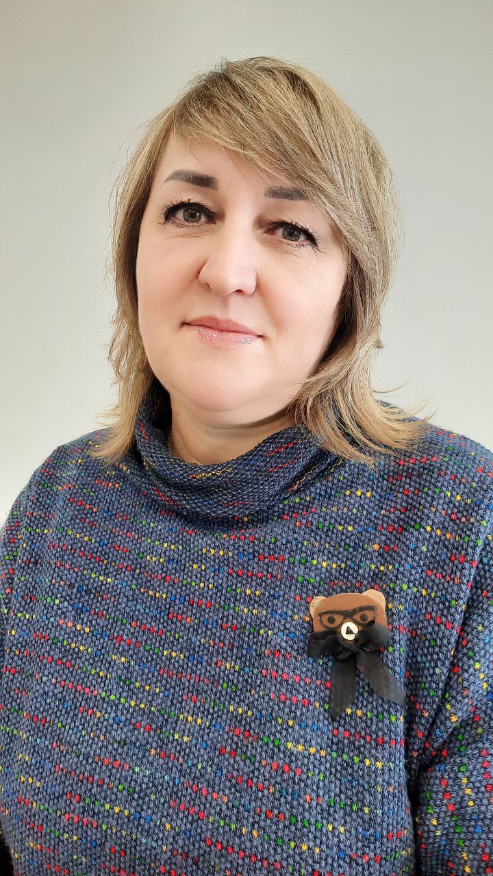 Ахматова Светлана Николаевна.
