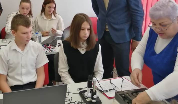 Применение цифрового оборудование на уроках биологии и во внеурочной деятельности.
