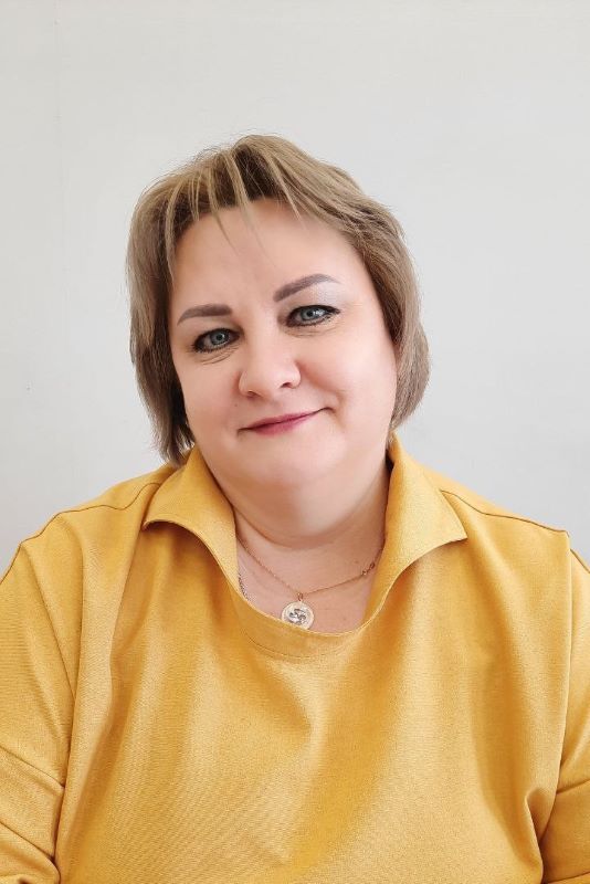 Плотникова Елена Ивановна.